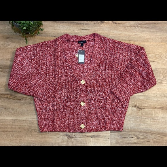 Woolen bloom red-rose button vest - Picture 2 of 8